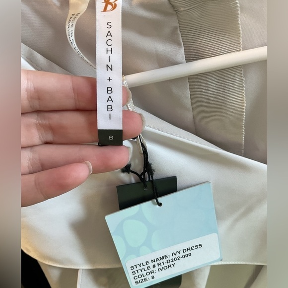 NWT Sachin + Babi Ivy Asymmetrical Neckline Sheath Dress Size 8 - Picture 6 of 12